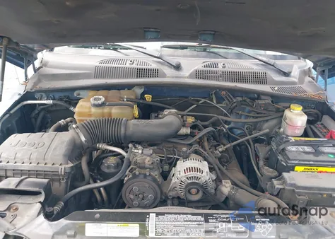 2005 Jeep Liberty Sport из США, поврежденный, VIN 1J4GL48K45W695228